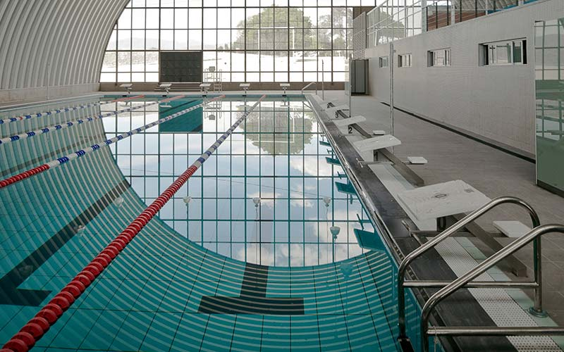 適用于酒店泳池，水療中心，度假村泳池，健身俱樂部泳池，水上娛樂中心，健身房泳池以及競(jìng)賽泳池。